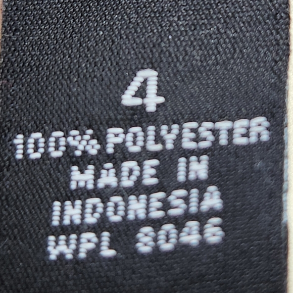 Alfani NWOT Turquoise w/White & Black Floral Print V Neck Sleeveless Top Size 4 - Picture 7 of 8